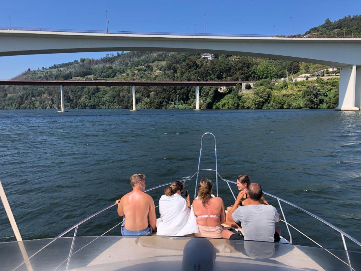 Aquadouro Yacht Radames - Sleep Boat Experience Hotel Castelo de Paiva Luaran gambar