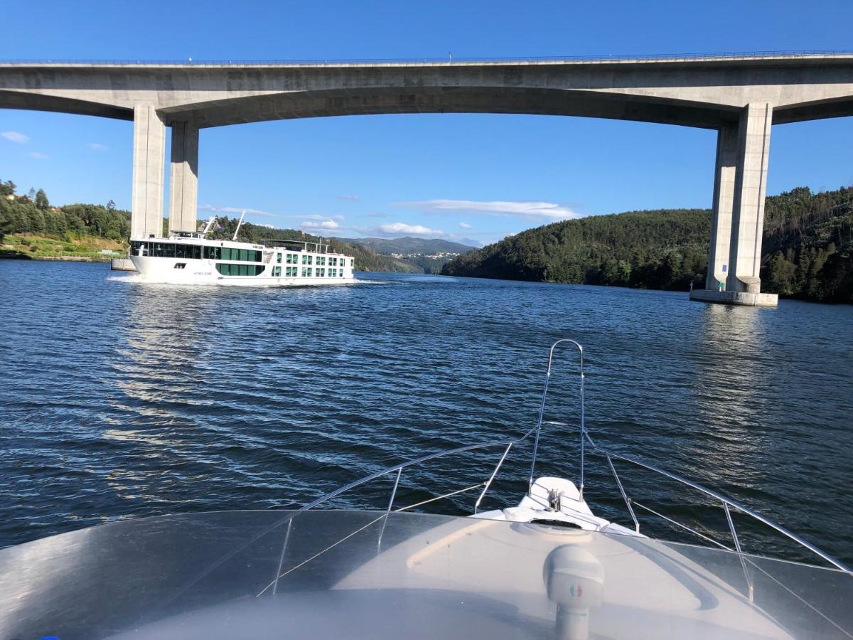 Aquadouro Yacht Radames - Sleep Boat Experience Hotel Castelo de Paiva Luaran gambar