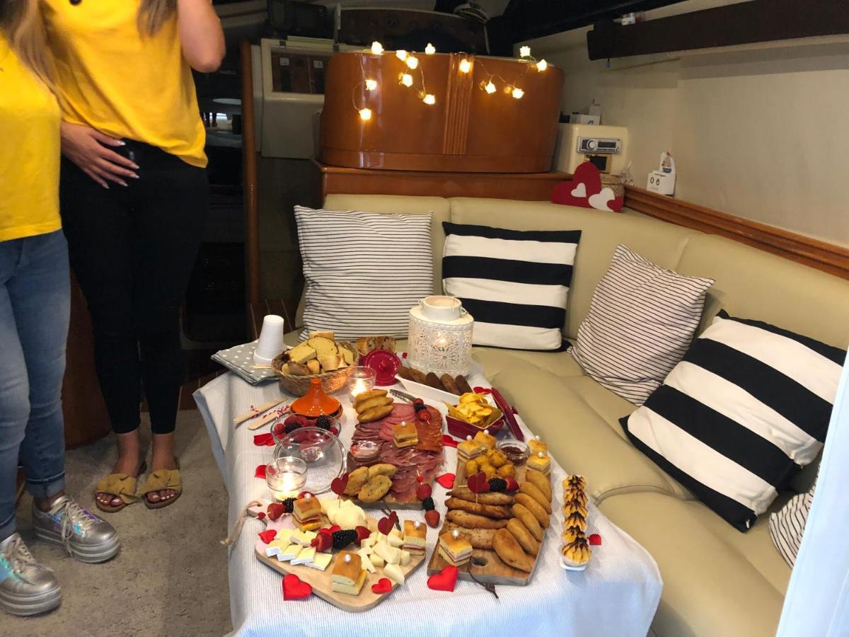 Aquadouro Yacht Radames - Sleep Boat Experience Hotel Castelo de Paiva Luaran gambar