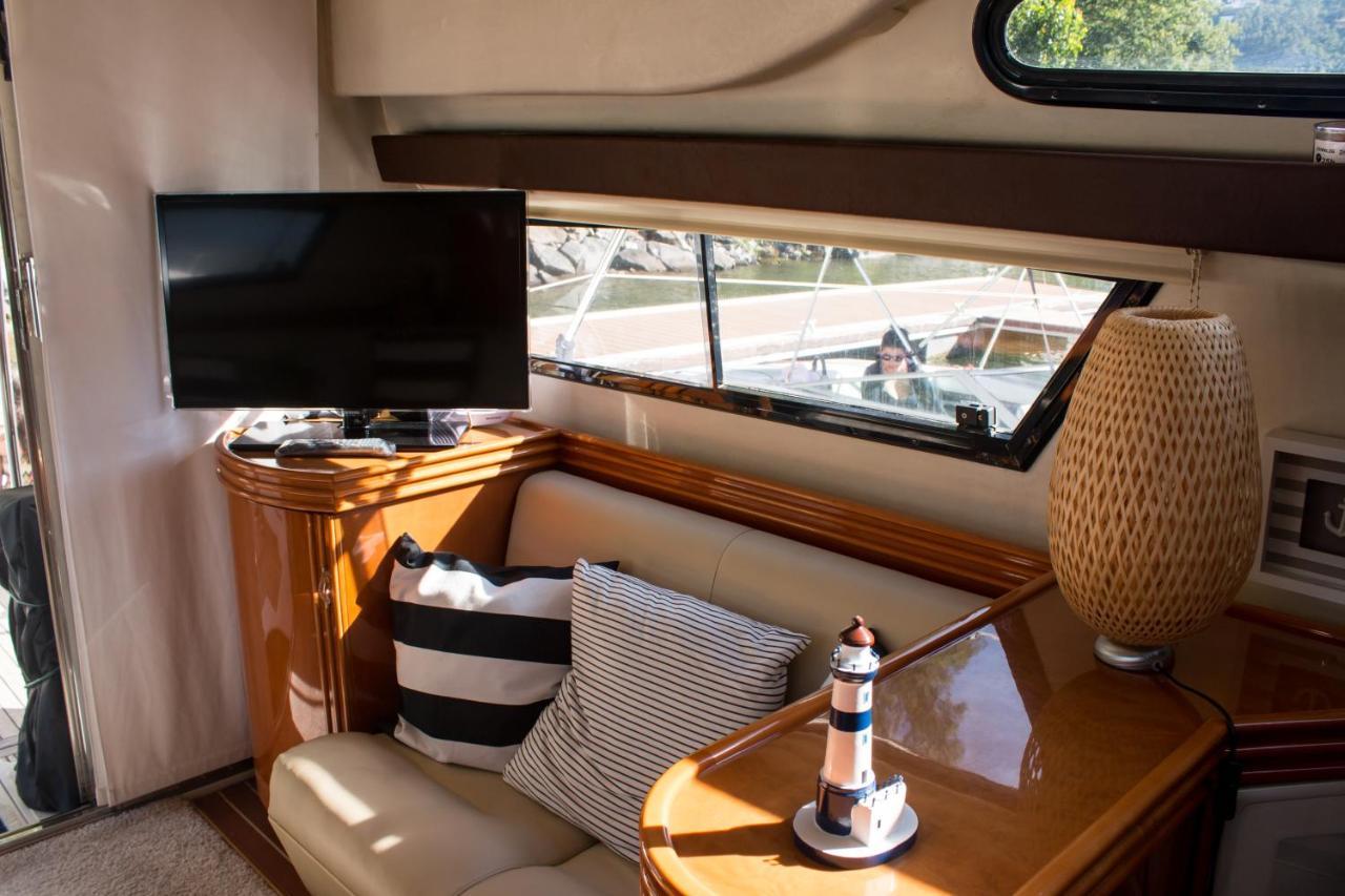 Aquadouro Yacht Radames - Sleep Boat Experience Hotel Castelo de Paiva Luaran gambar