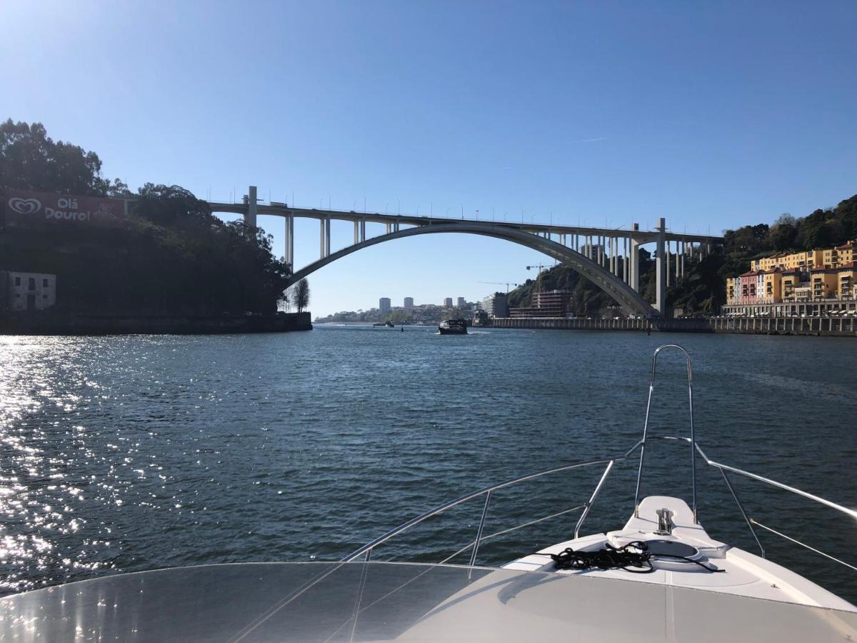 Aquadouro Yacht Radames - Sleep Boat Experience Hotel Castelo de Paiva Luaran gambar