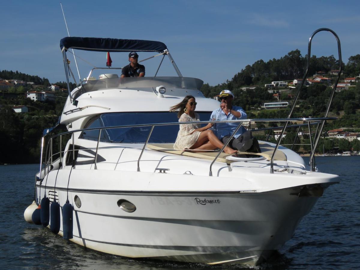 Aquadouro Yacht Radames - Sleep Boat Experience Hotel Castelo de Paiva Luaran gambar