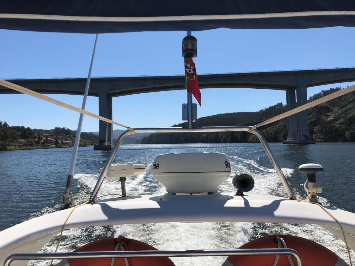 Aquadouro Yacht Radames - Sleep Boat Experience Hotel Castelo de Paiva Luaran gambar