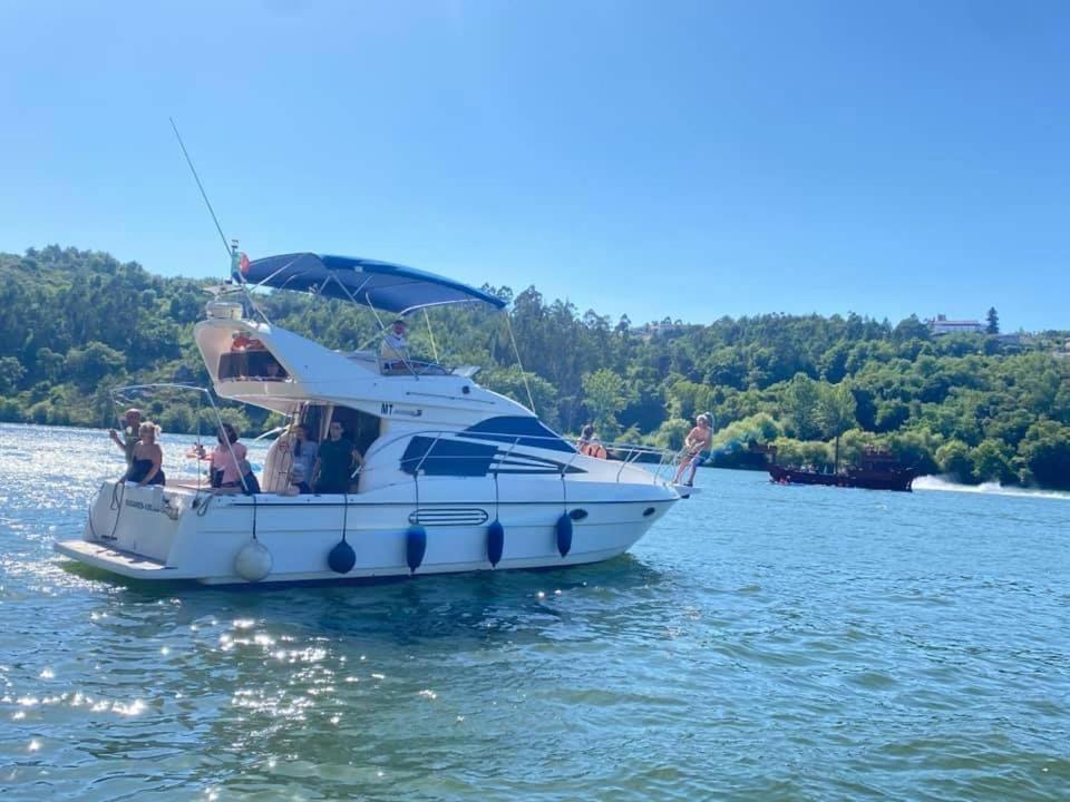 Aquadouro Yacht Radames - Sleep Boat Experience Hotel Castelo de Paiva Luaran gambar